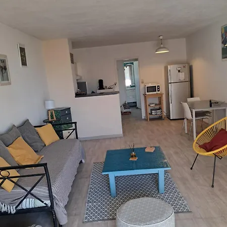 Presqu'ile De Giens, Apartment